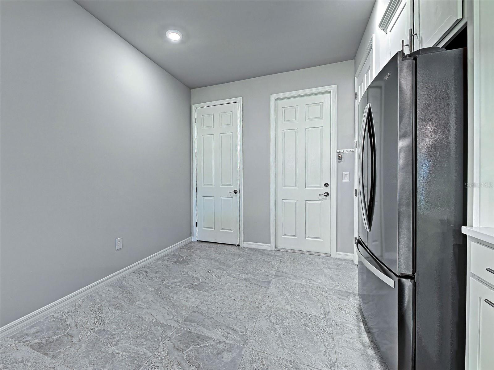 ISLANDWALK/THE WEST VLGS PH 5 - Residential