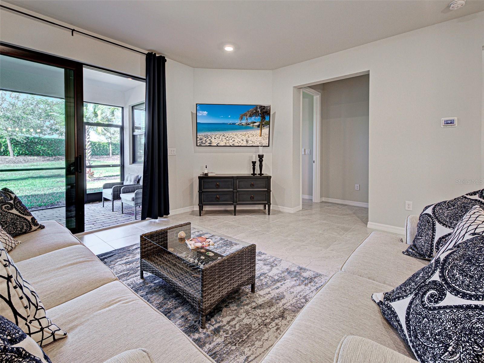 ISLANDWALK/THE WEST VLGS PH 5 - Residential