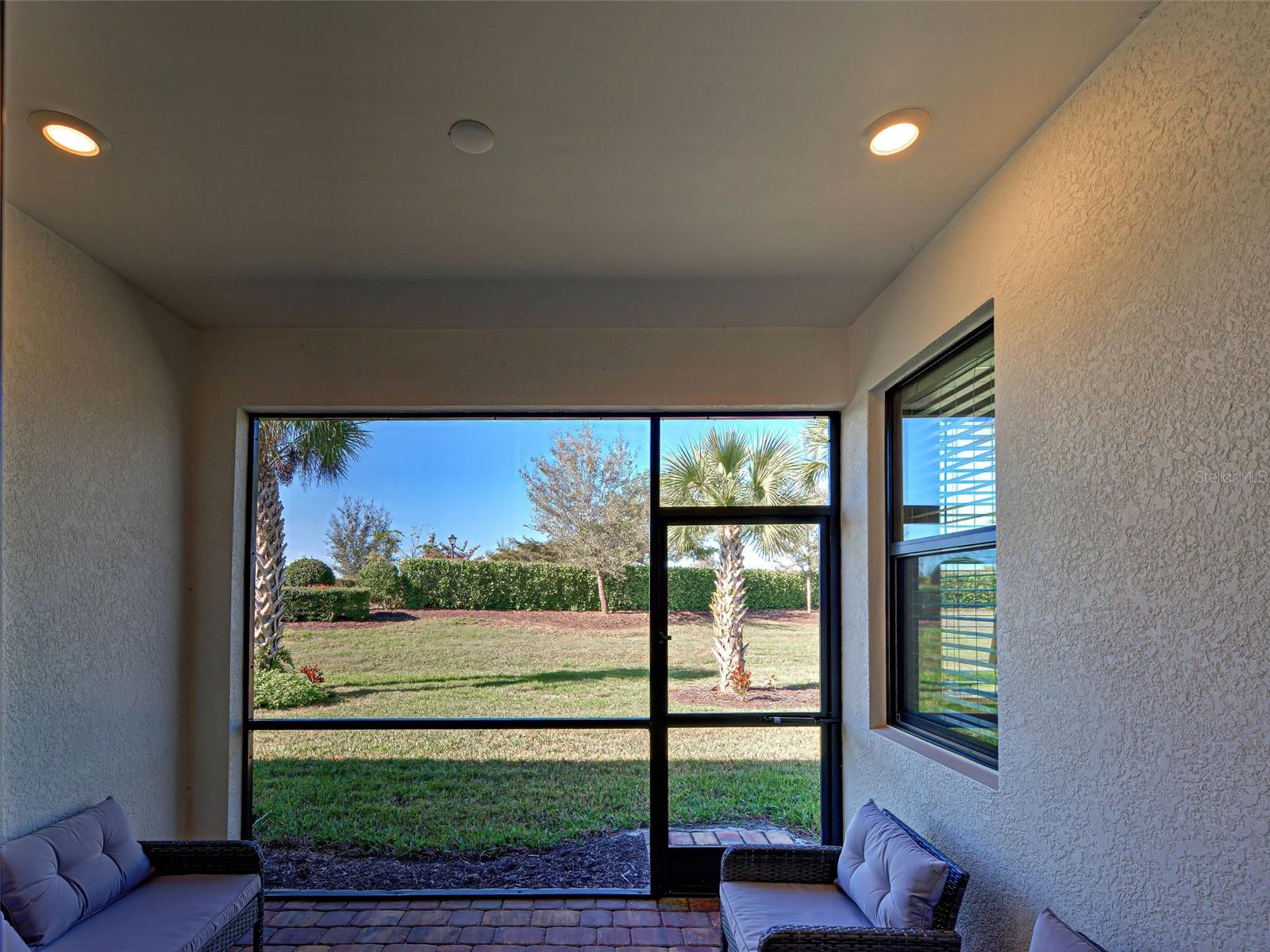 ISLANDWALK/THE WEST VLGS PH 5 - Residential