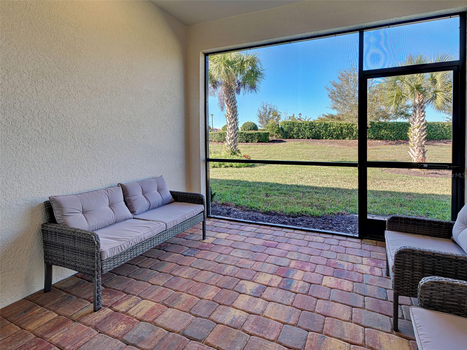 ISLANDWALK/THE WEST VLGS PH 5 - Residential