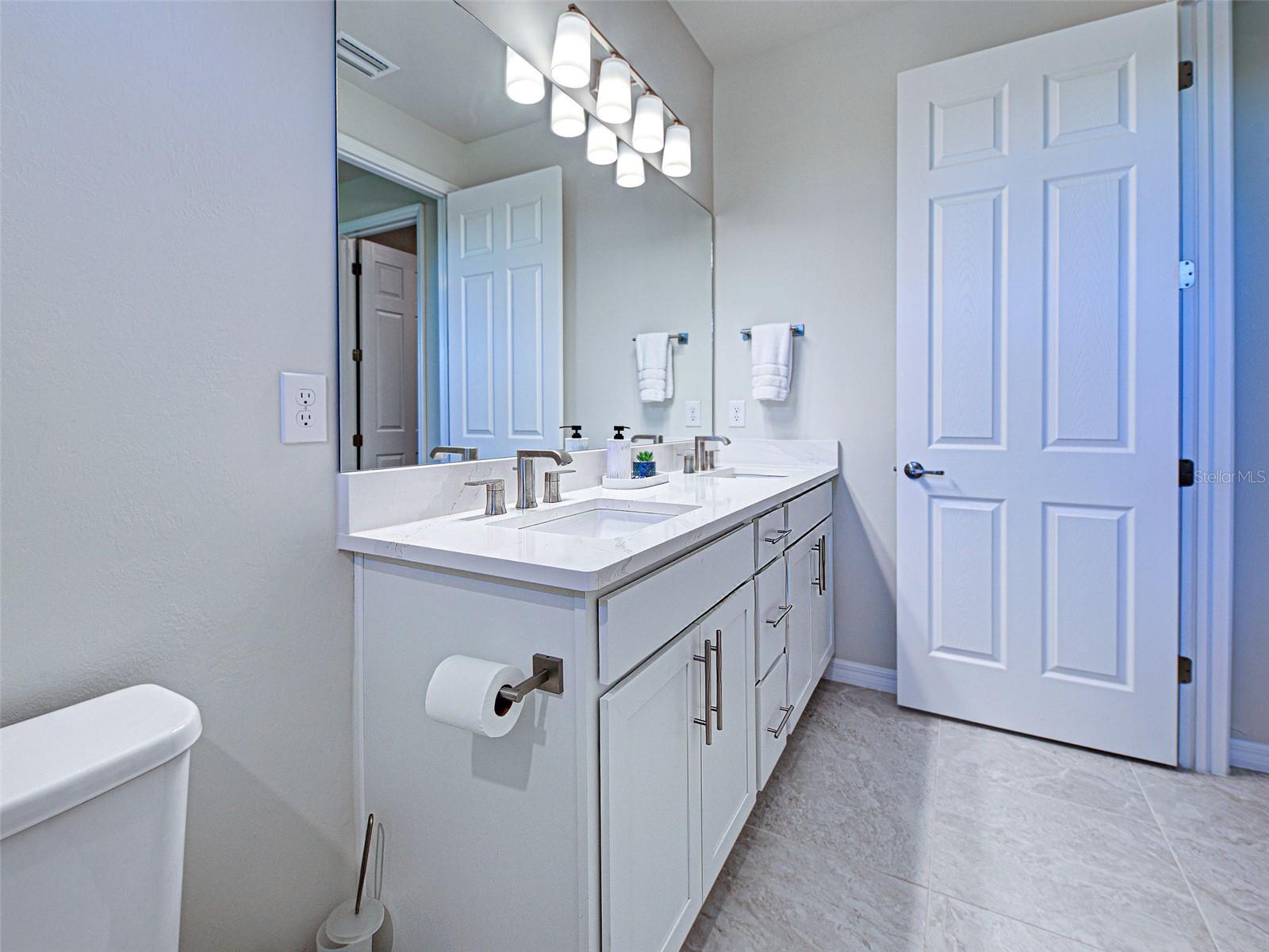 ISLANDWALK/THE WEST VLGS PH 5 - Residential