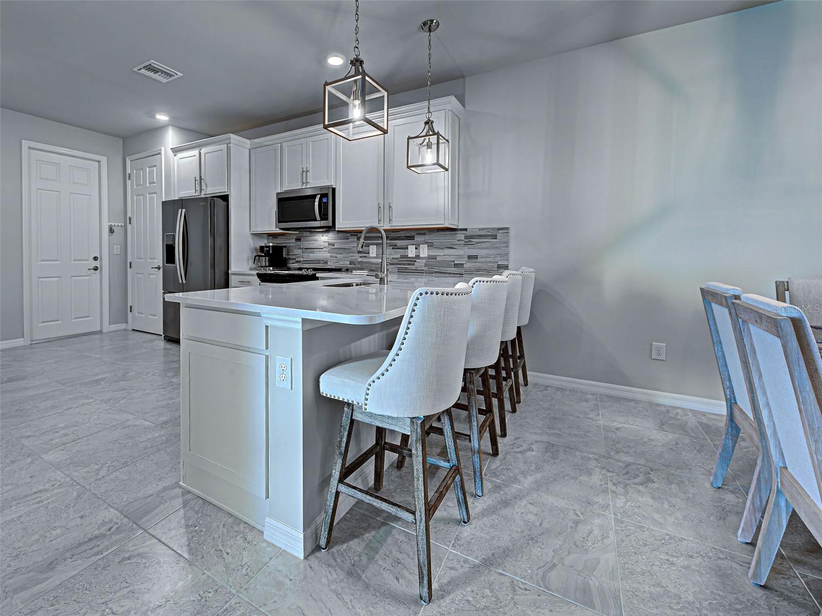 ISLANDWALK/THE WEST VLGS PH 5 - Residential