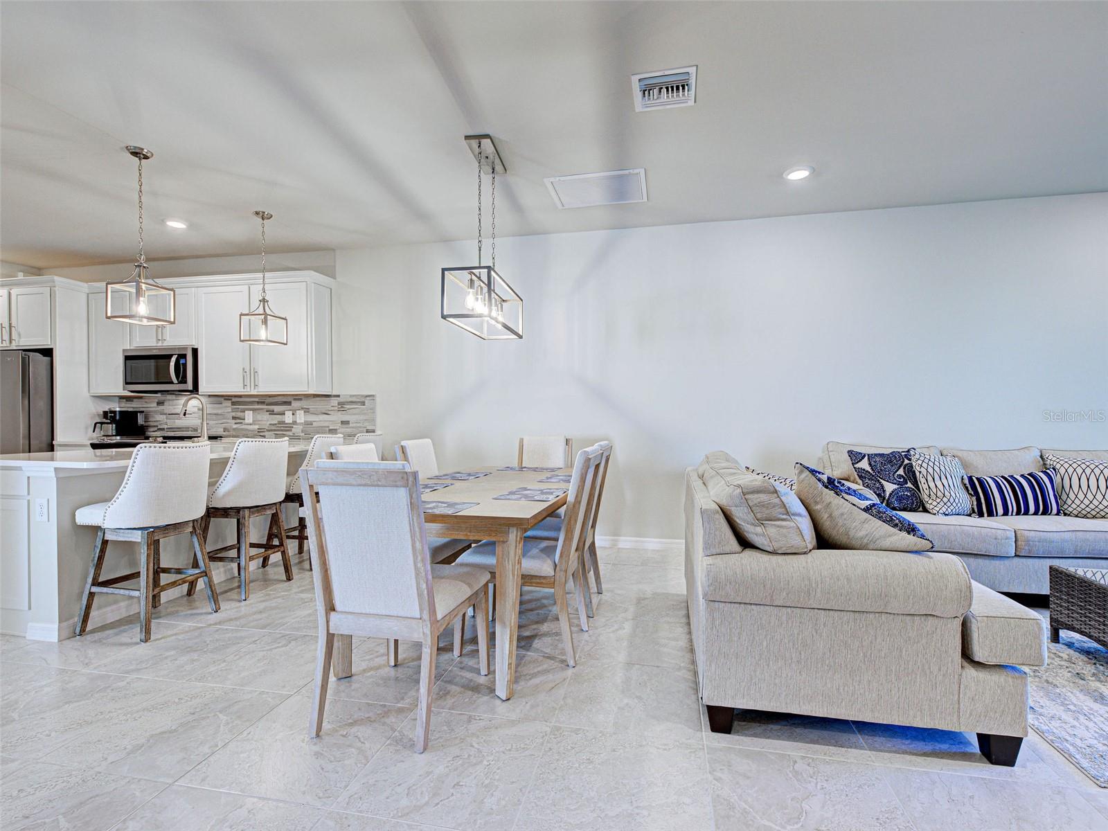 ISLANDWALK/THE WEST VLGS PH 5 - Residential