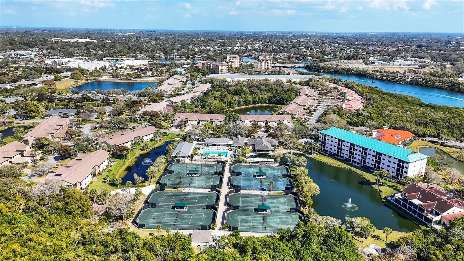 VILLAS AT EAGLES POINT - Residential