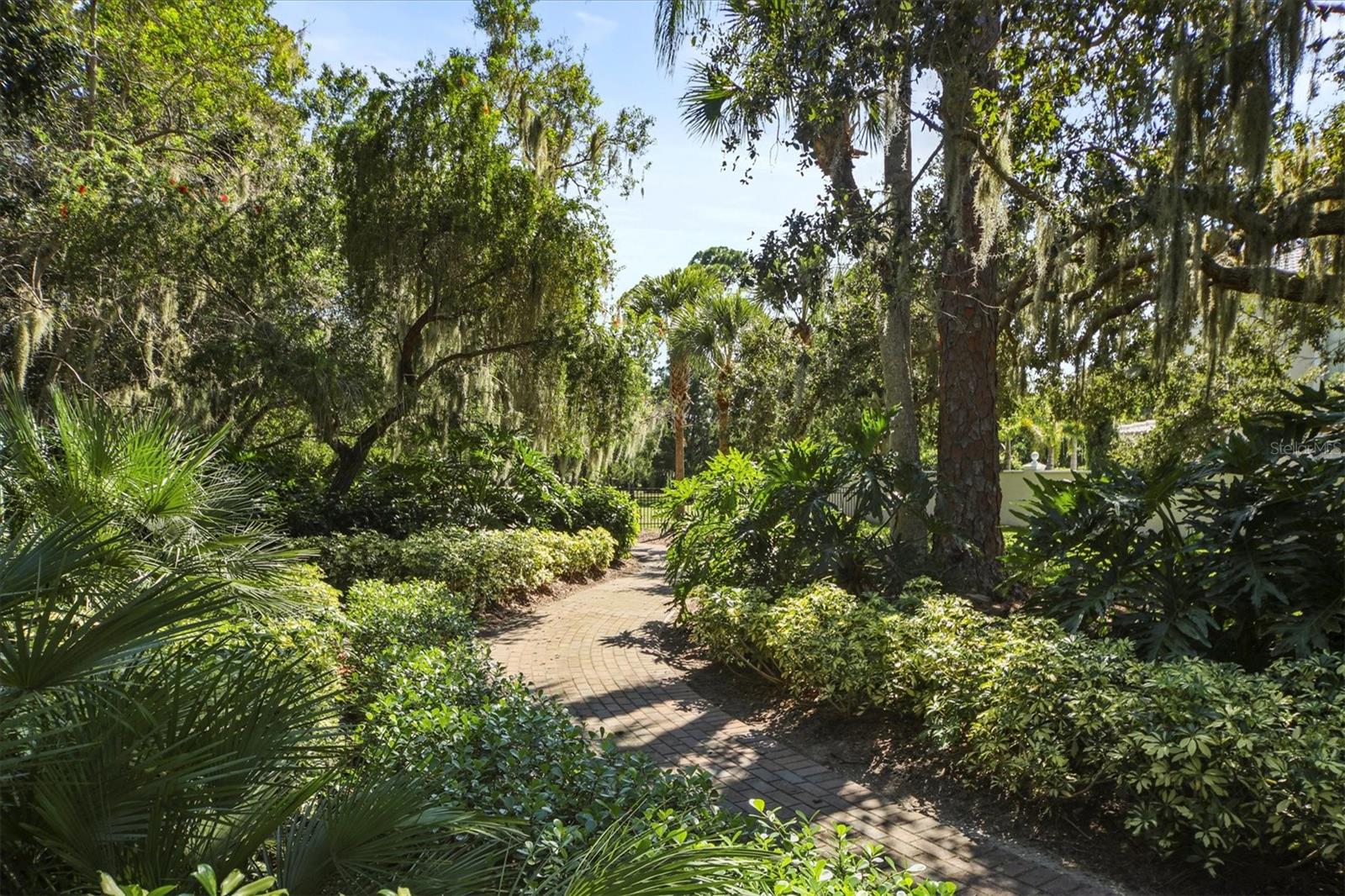 VILLAS AT EAGLES POINT - Residential