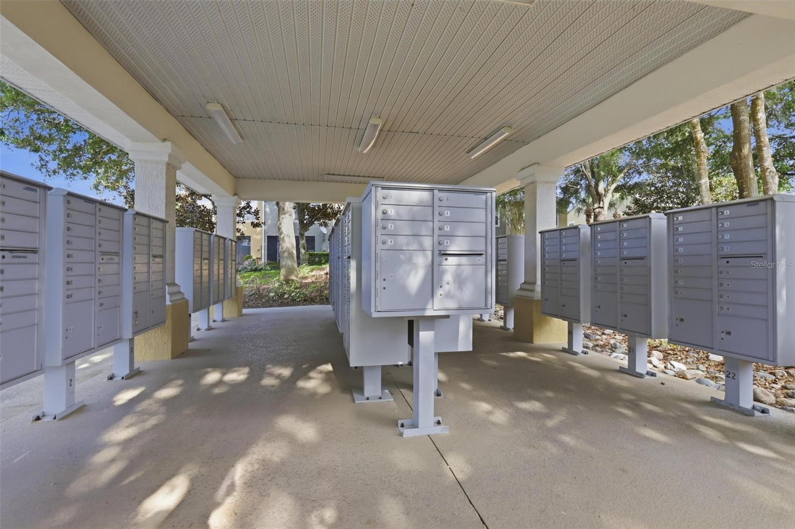 REGENCY OAKS UNIT ONE - Residential