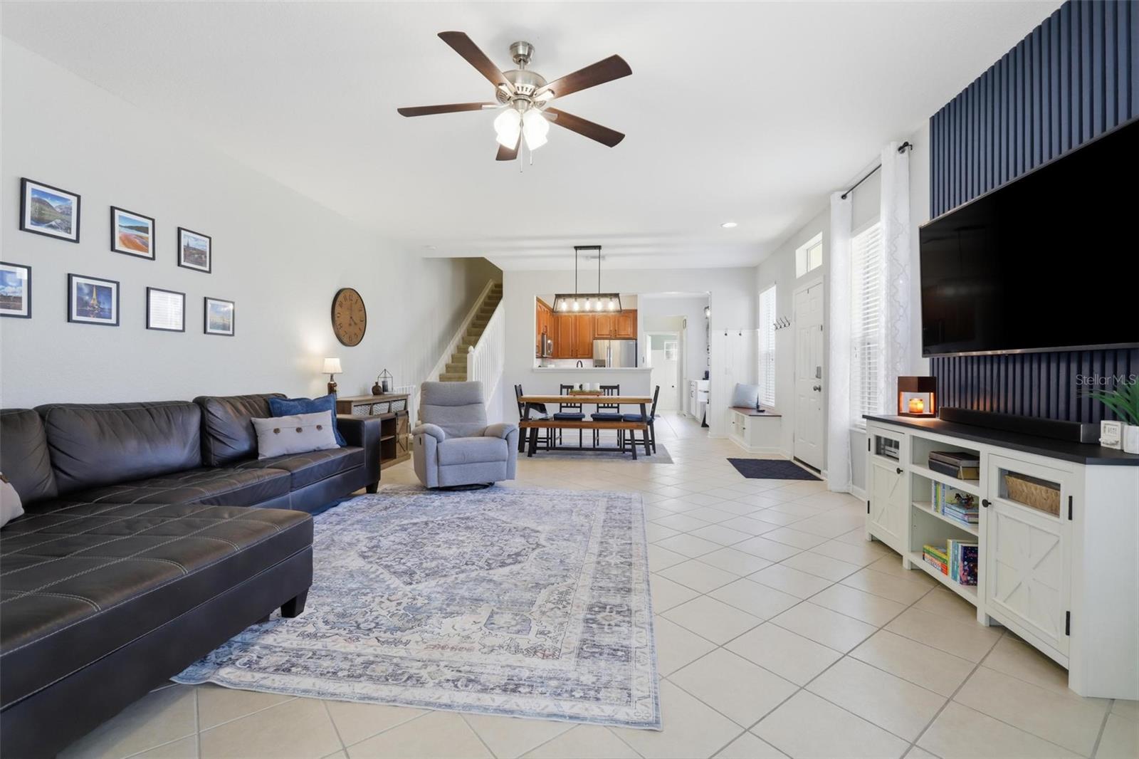 REGENCY OAKS UNIT ONE - Residential