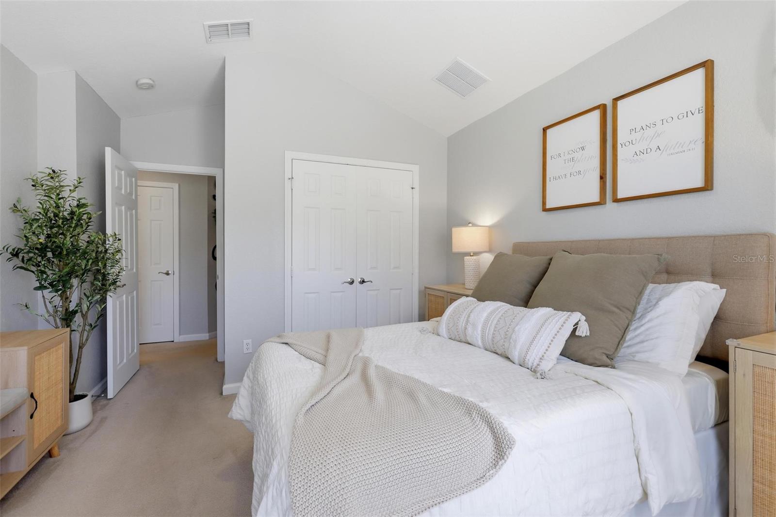 REGENCY OAKS UNIT ONE - Residential