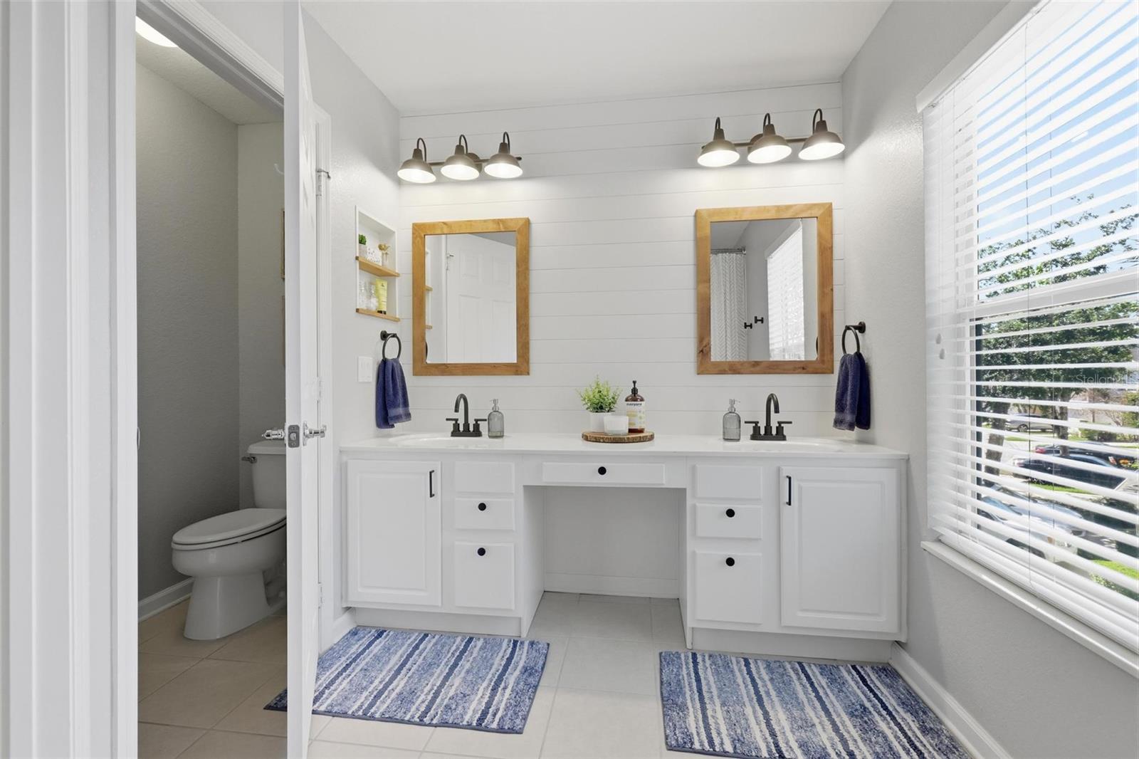 REGENCY OAKS UNIT ONE - Residential