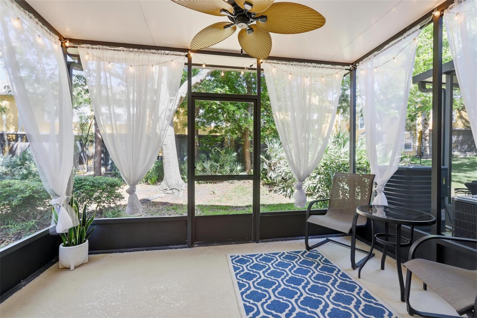 REGENCY OAKS UNIT ONE - Residential