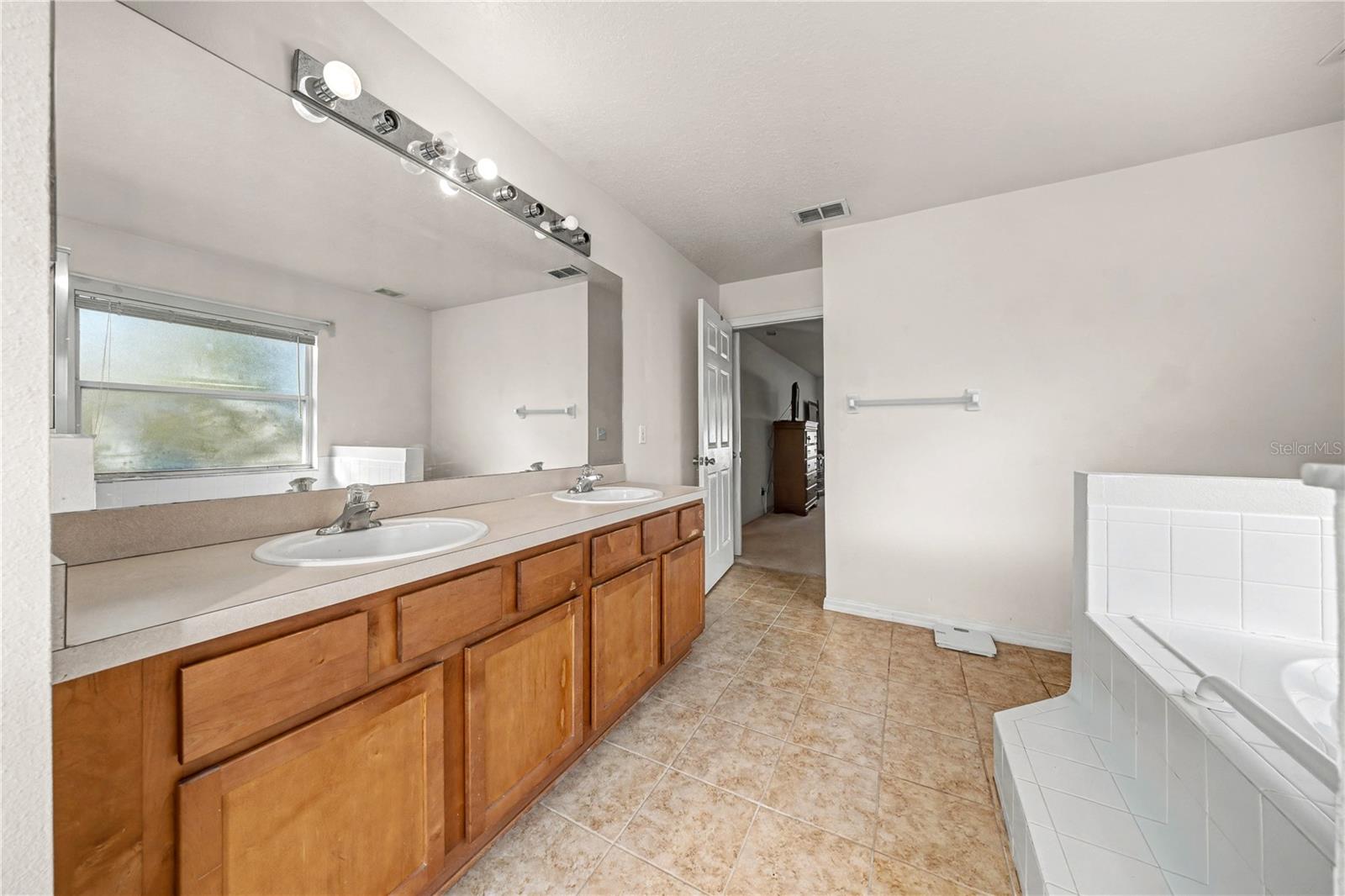 SUGARMILL WOODS OAK VILLAGE - Residential