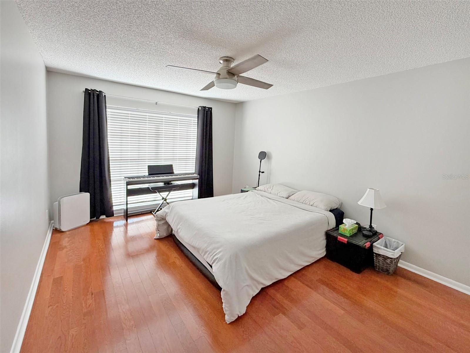 TEMPLE OAKS - Residential