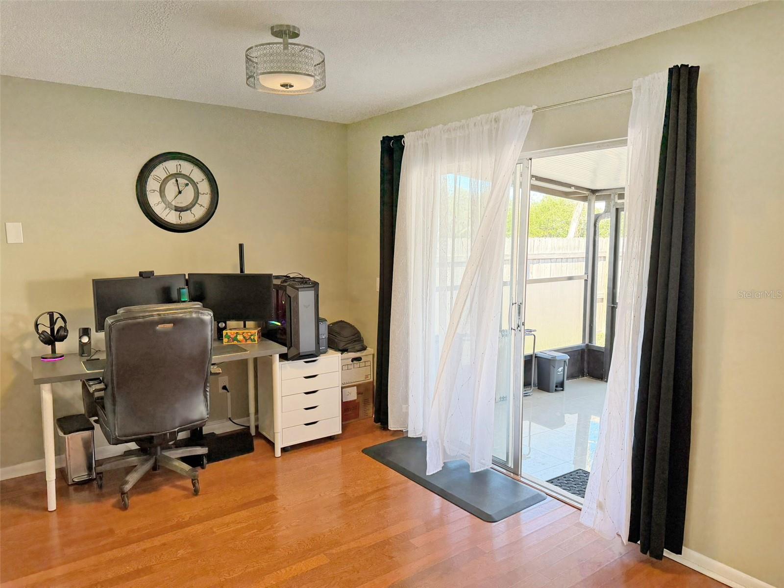 TEMPLE OAKS - Residential