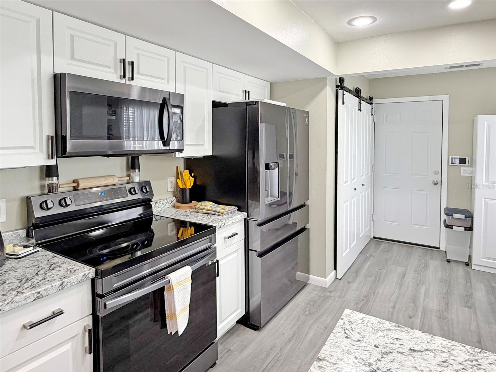 TEMPLE OAKS - Residential