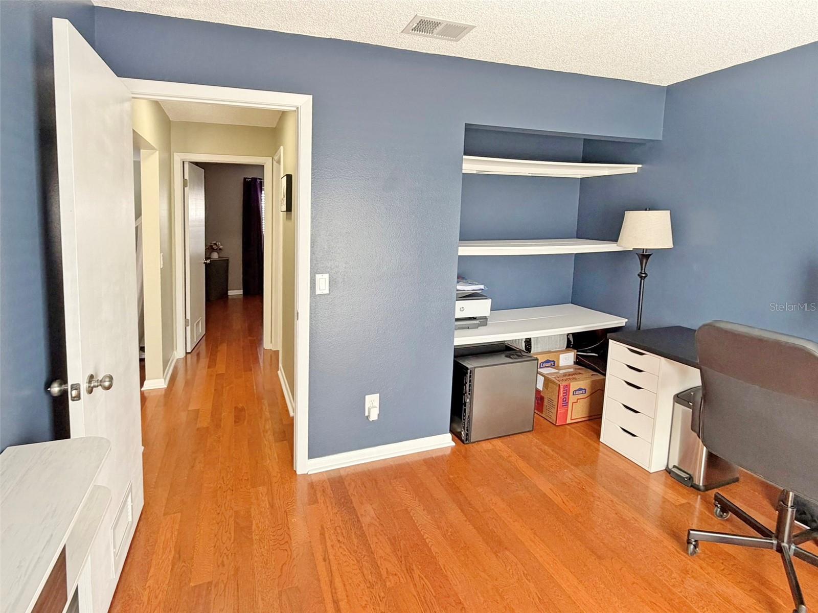 TEMPLE OAKS - Residential