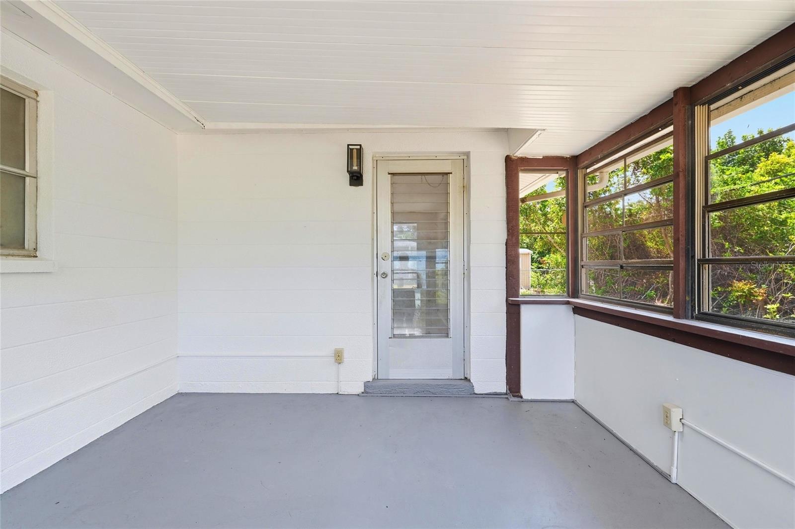 SOUTH VENICE - Residential