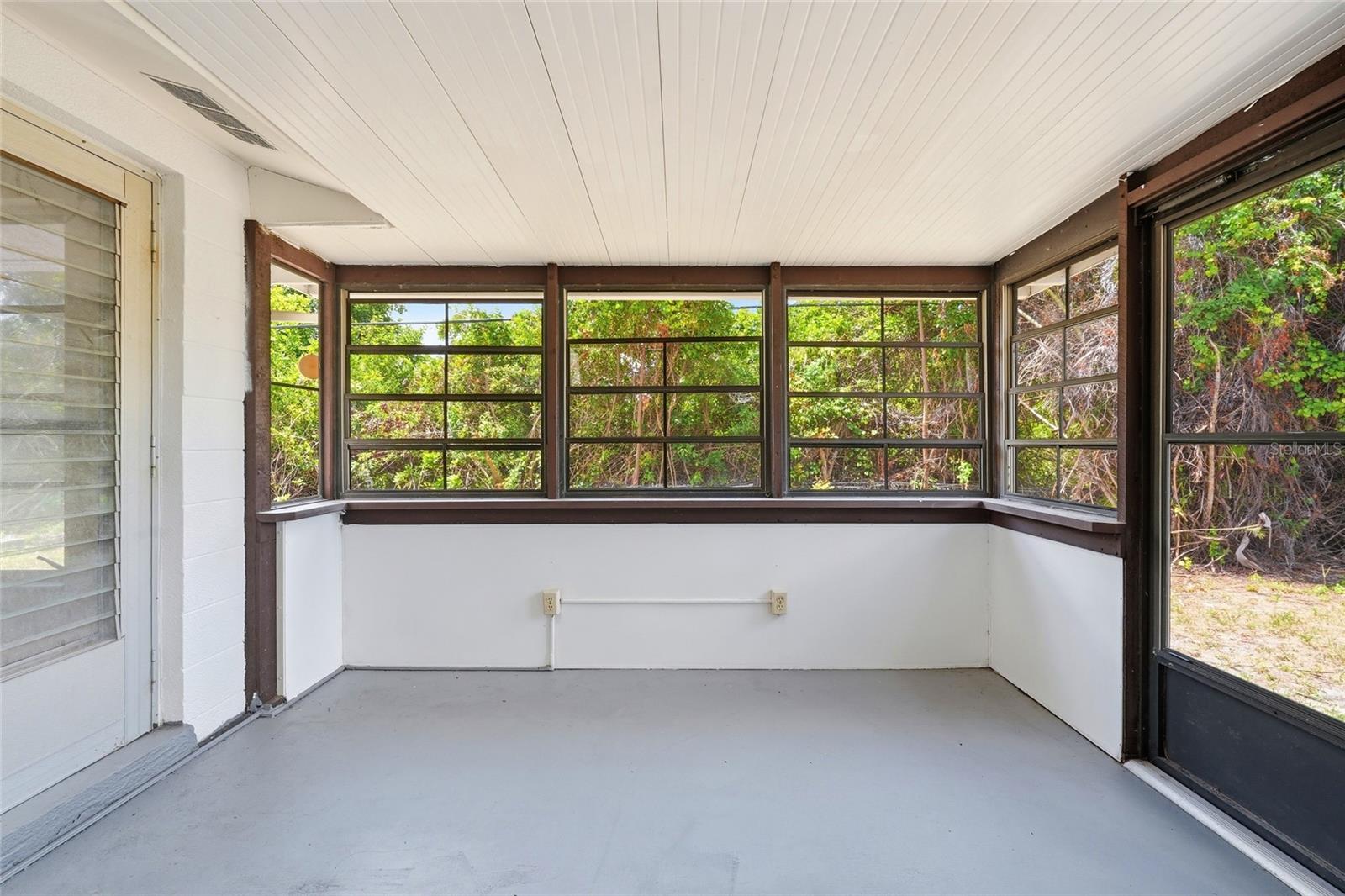 SOUTH VENICE - Residential