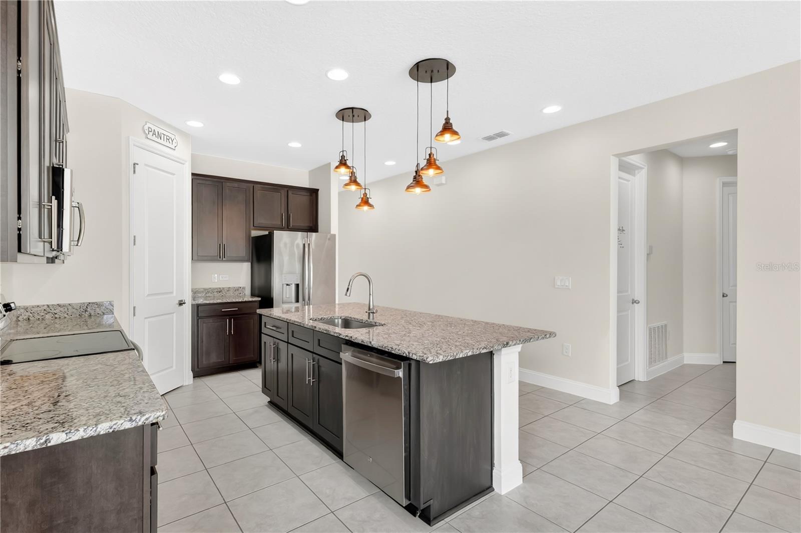 5631 WESTERN SUN DRIVE