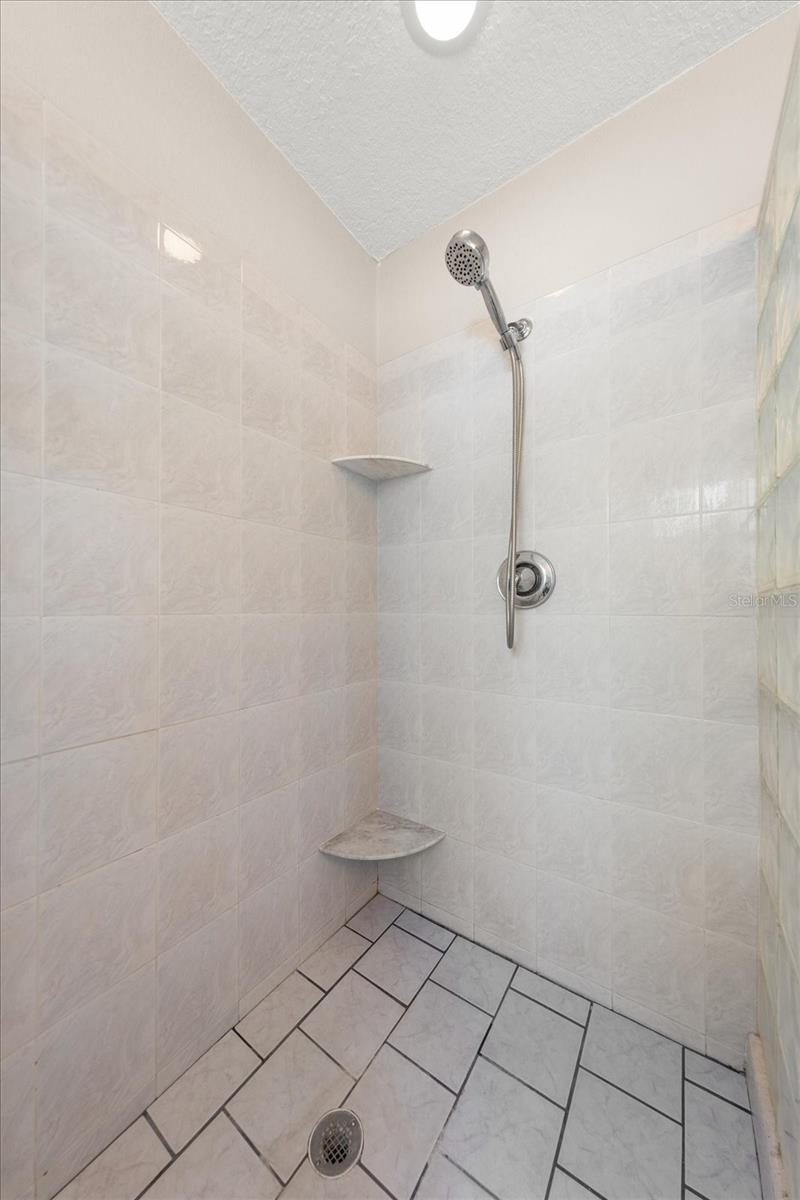 HI-RIDGE ESTATES 2ND ADD - Residential