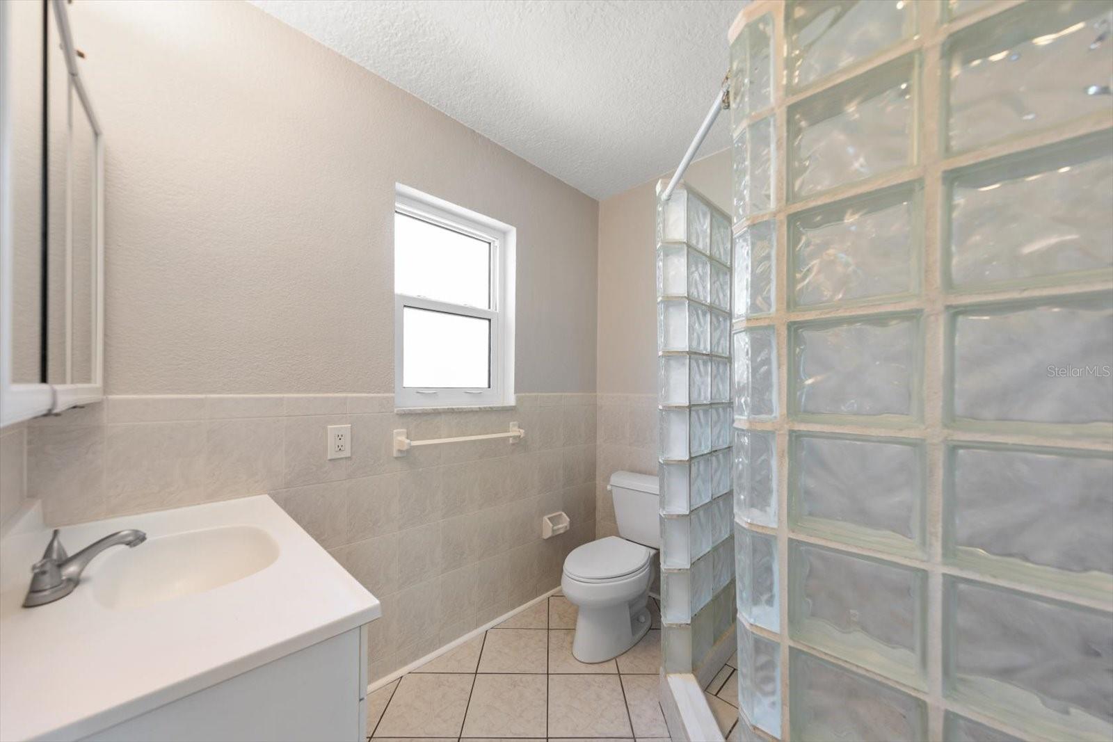 HI-RIDGE ESTATES 2ND ADD - Residential