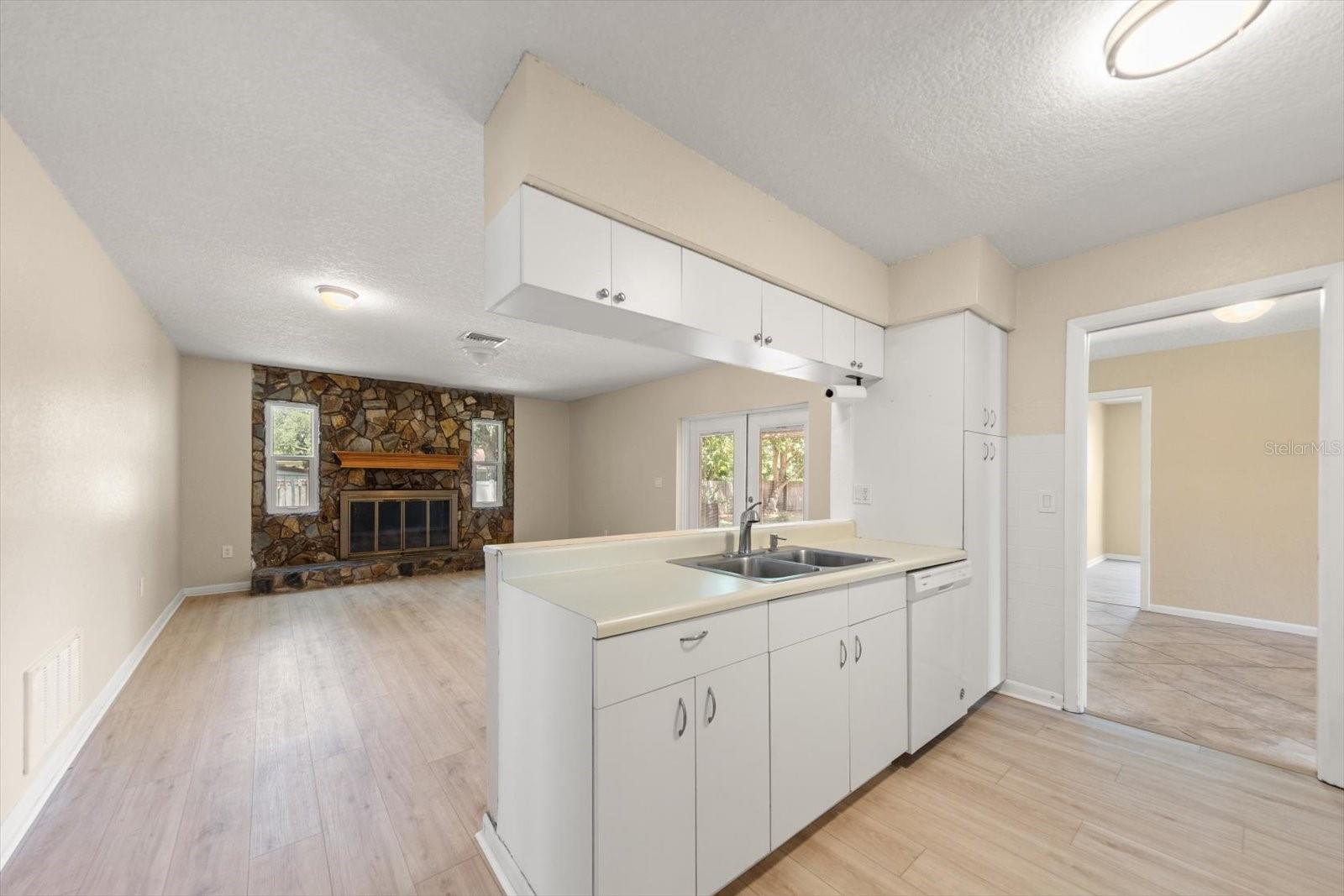 HI-RIDGE ESTATES 2ND ADD - Residential