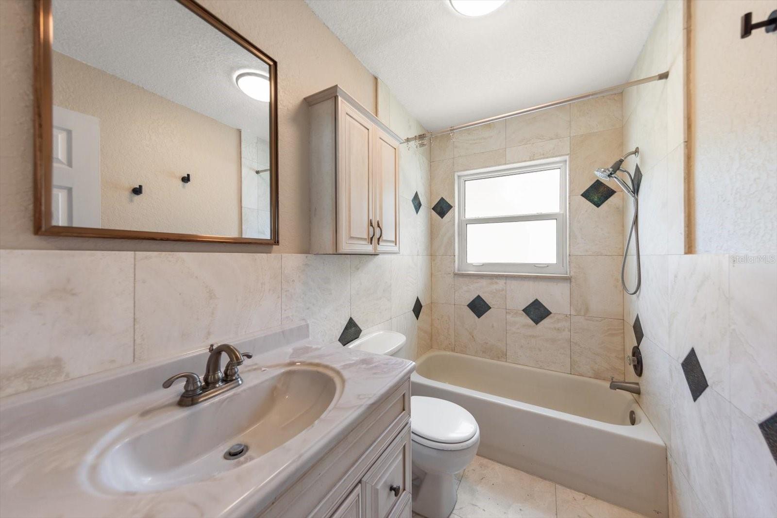 HI-RIDGE ESTATES 2ND ADD - Residential