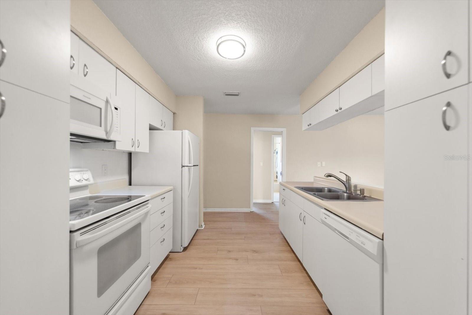 HI-RIDGE ESTATES 2ND ADD - Residential