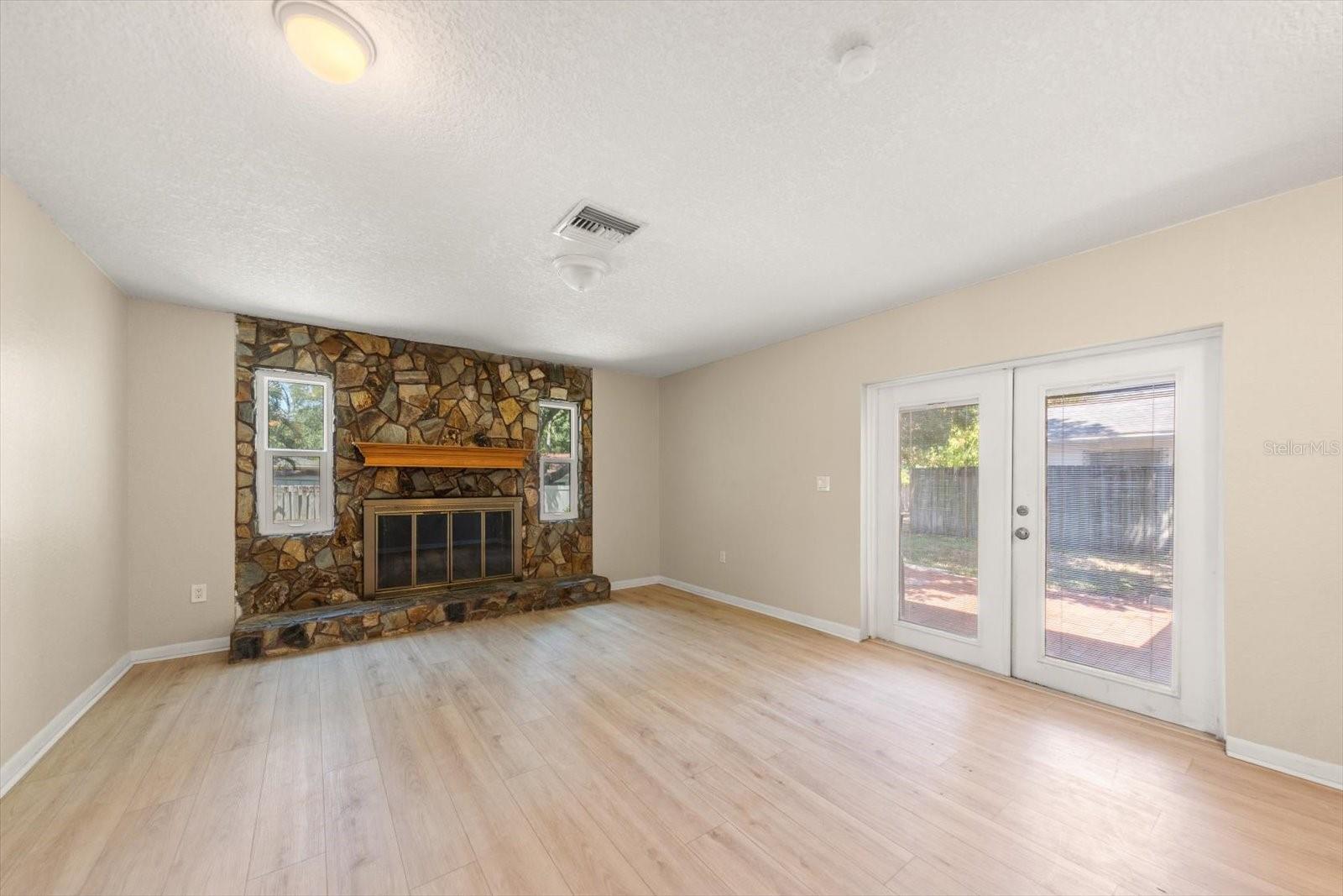 HI-RIDGE ESTATES 2ND ADD - Residential