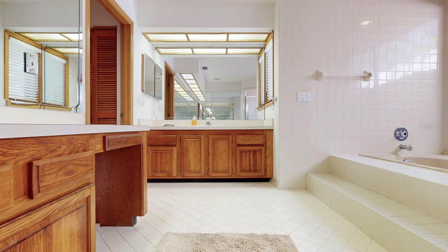 EAST LAKE WOODLANDS WOODRIDGE GREEN TWNHMS - Residential