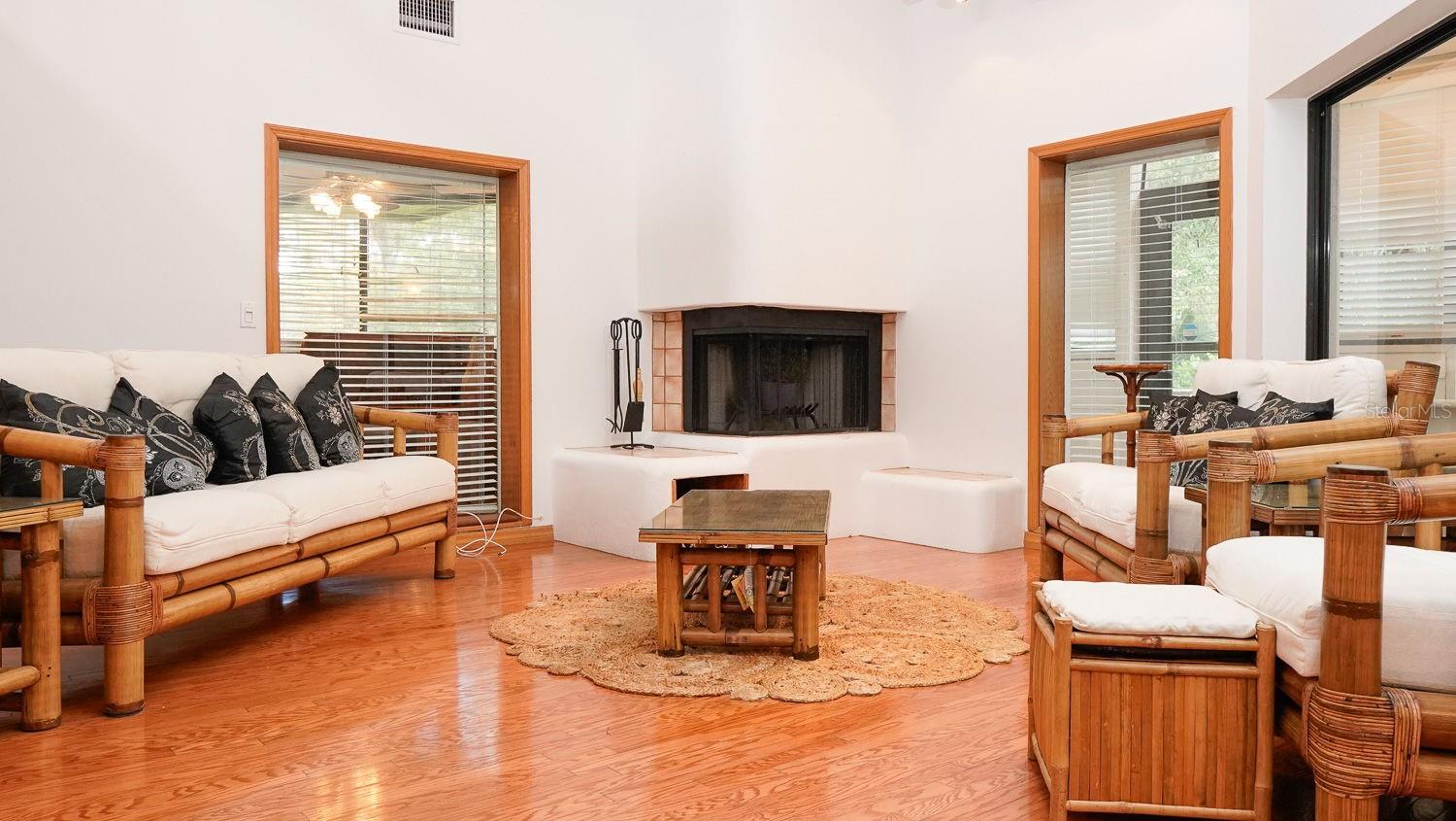 EAST LAKE WOODLANDS WOODRIDGE GREEN TWNHMS - Residential