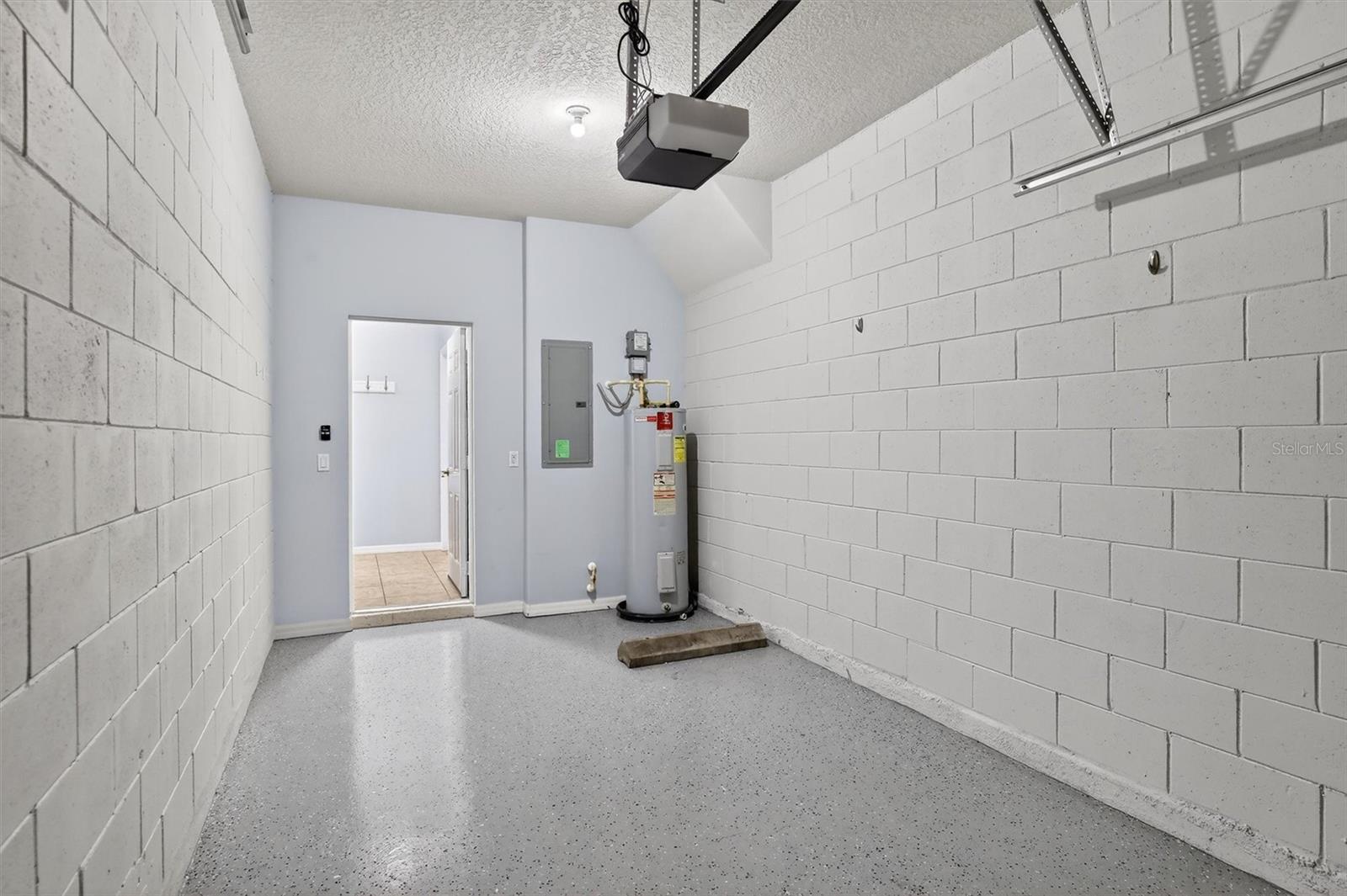 OAKWATER PH 04 - Residential