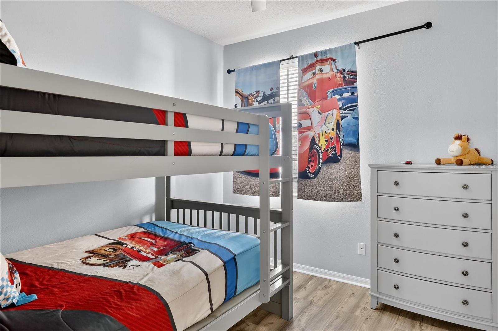 OAKWATER PH 04 - Residential