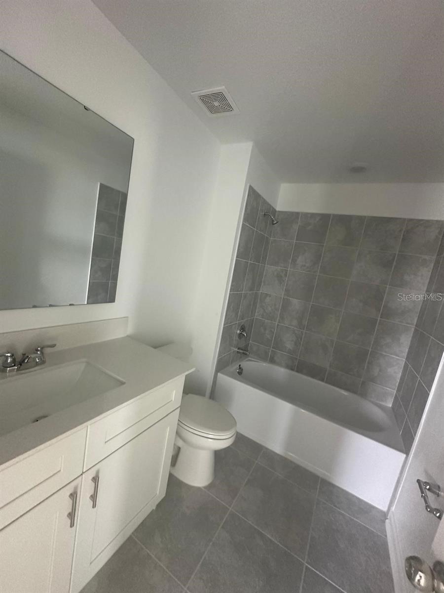 RANCHES/LK MCLEOD II - Residential Lease