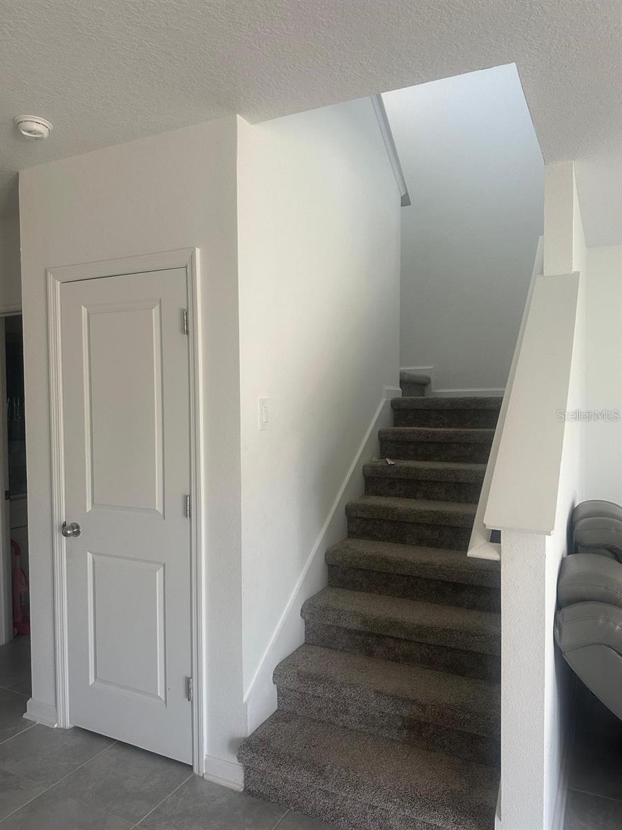 RANCHES/LK MCLEOD II - Residential Lease