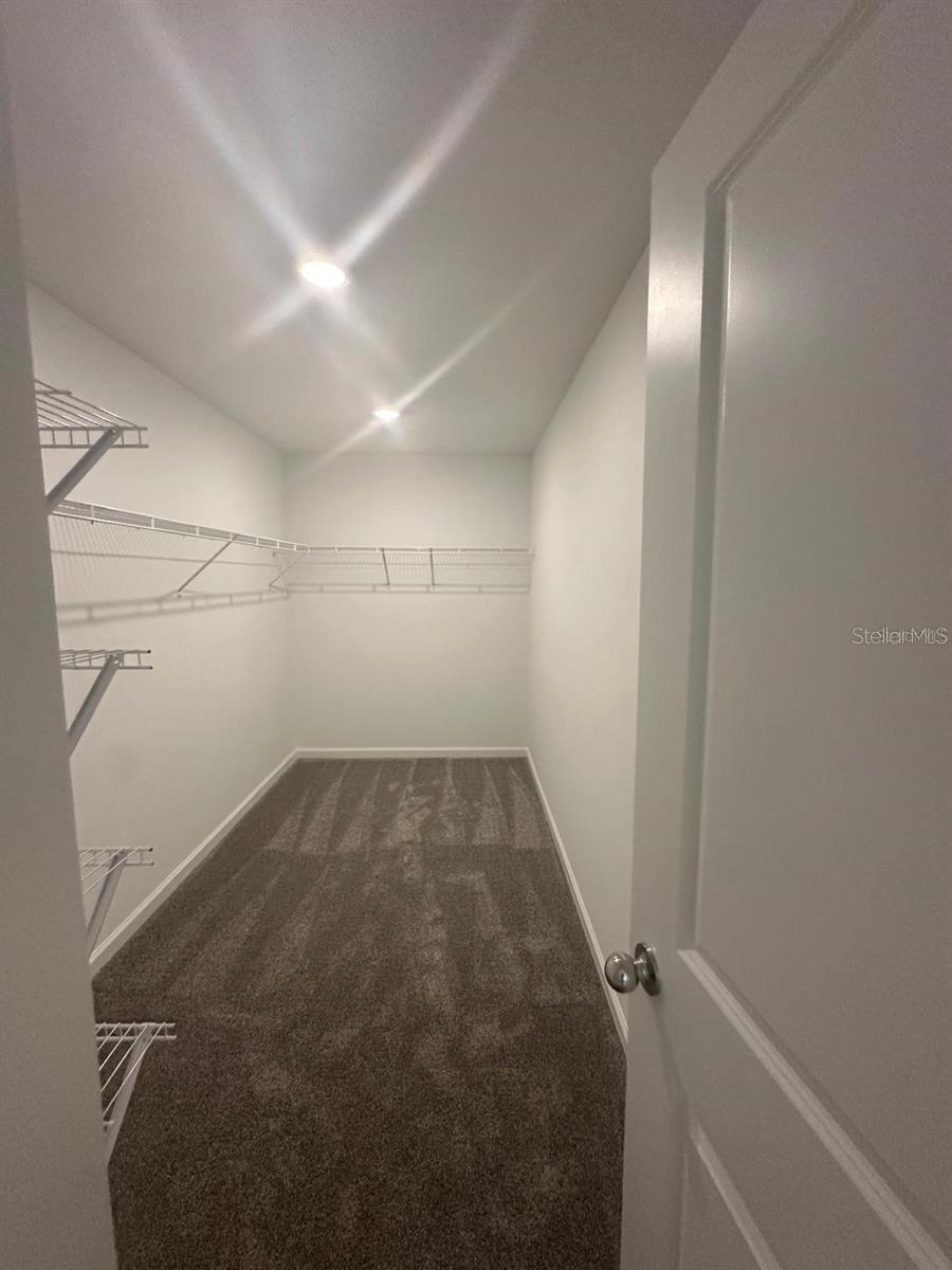 RANCHES/LK MCLEOD II - Residential Lease