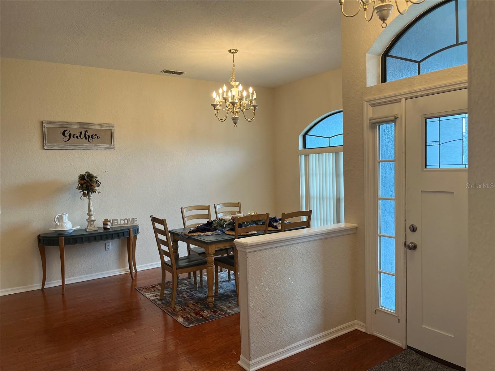 2810 HIGH VIEW BND