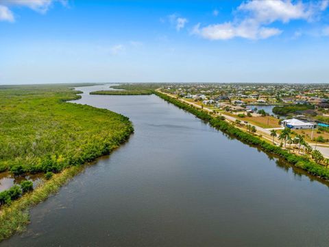 A home in PORT CHARLOTTE