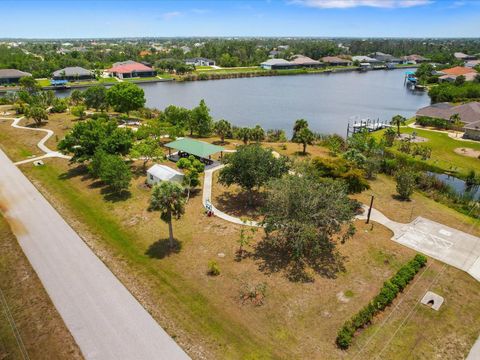 A home in PORT CHARLOTTE