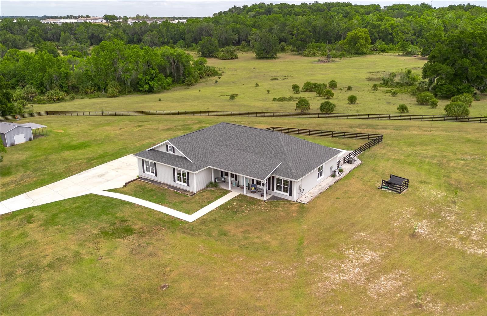 EQUESTRIAN SPGS - Residential