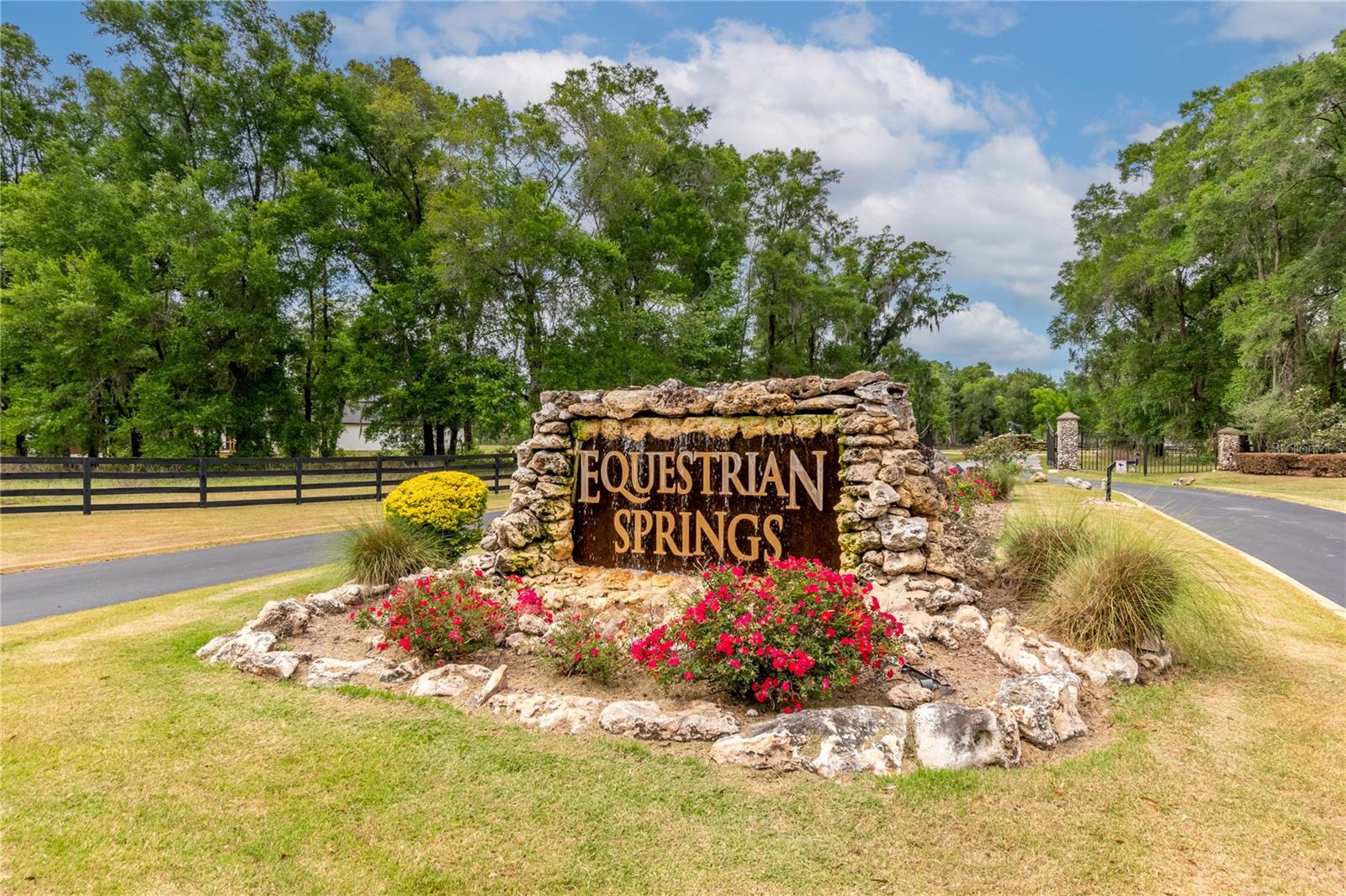 EQUESTRIAN SPGS - Residential