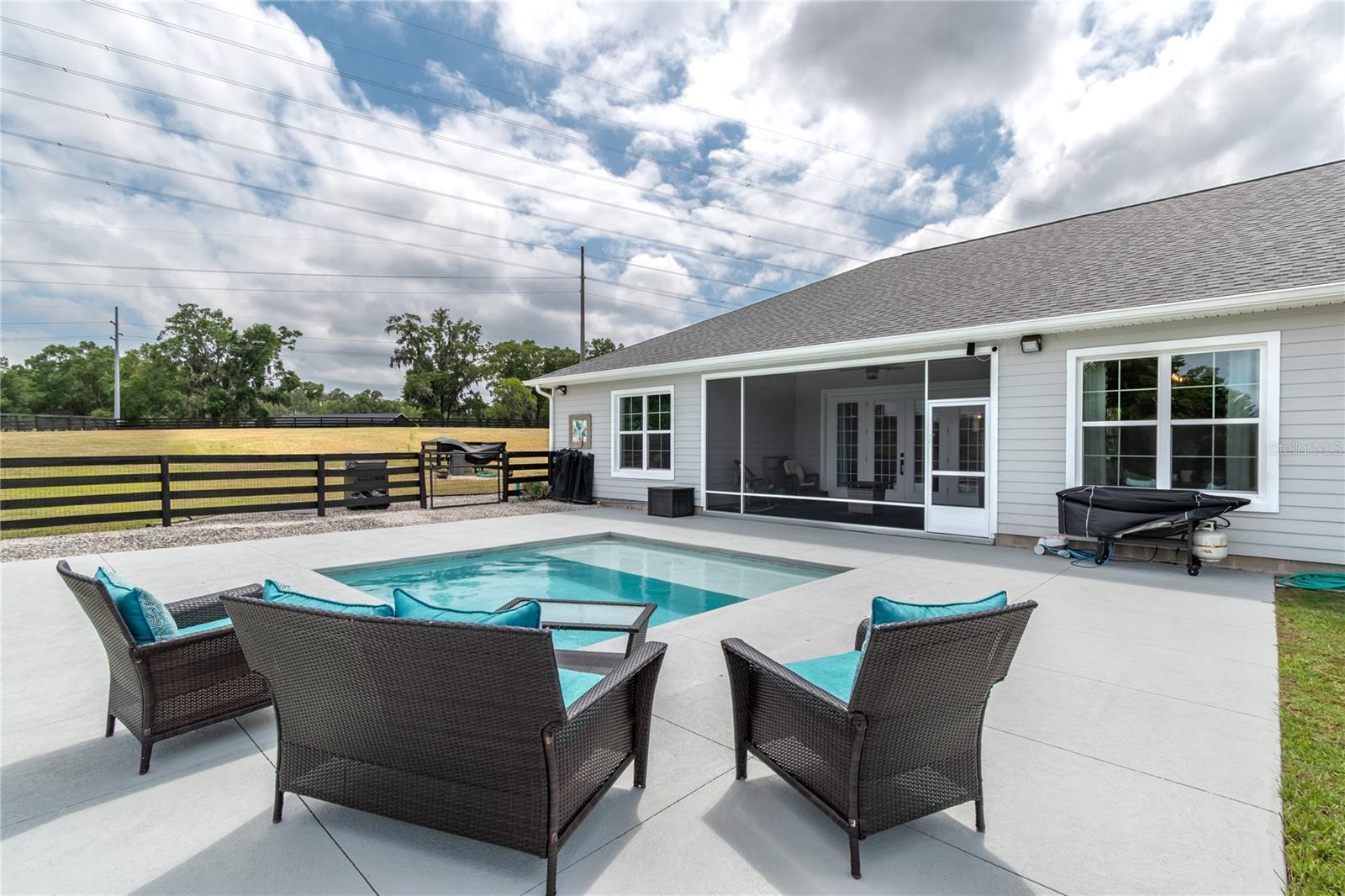 EQUESTRIAN SPGS - Residential