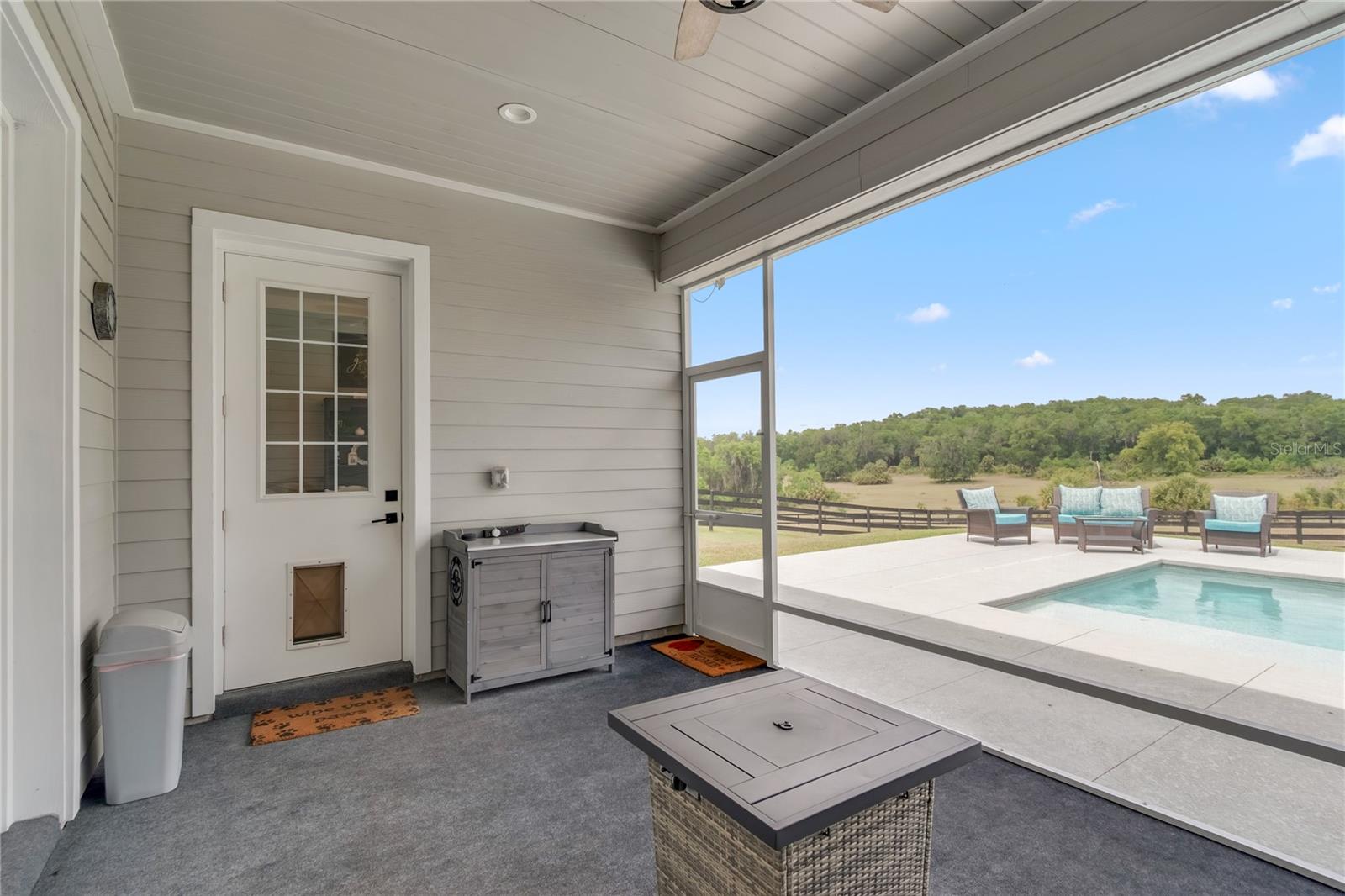 EQUESTRIAN SPGS - Residential