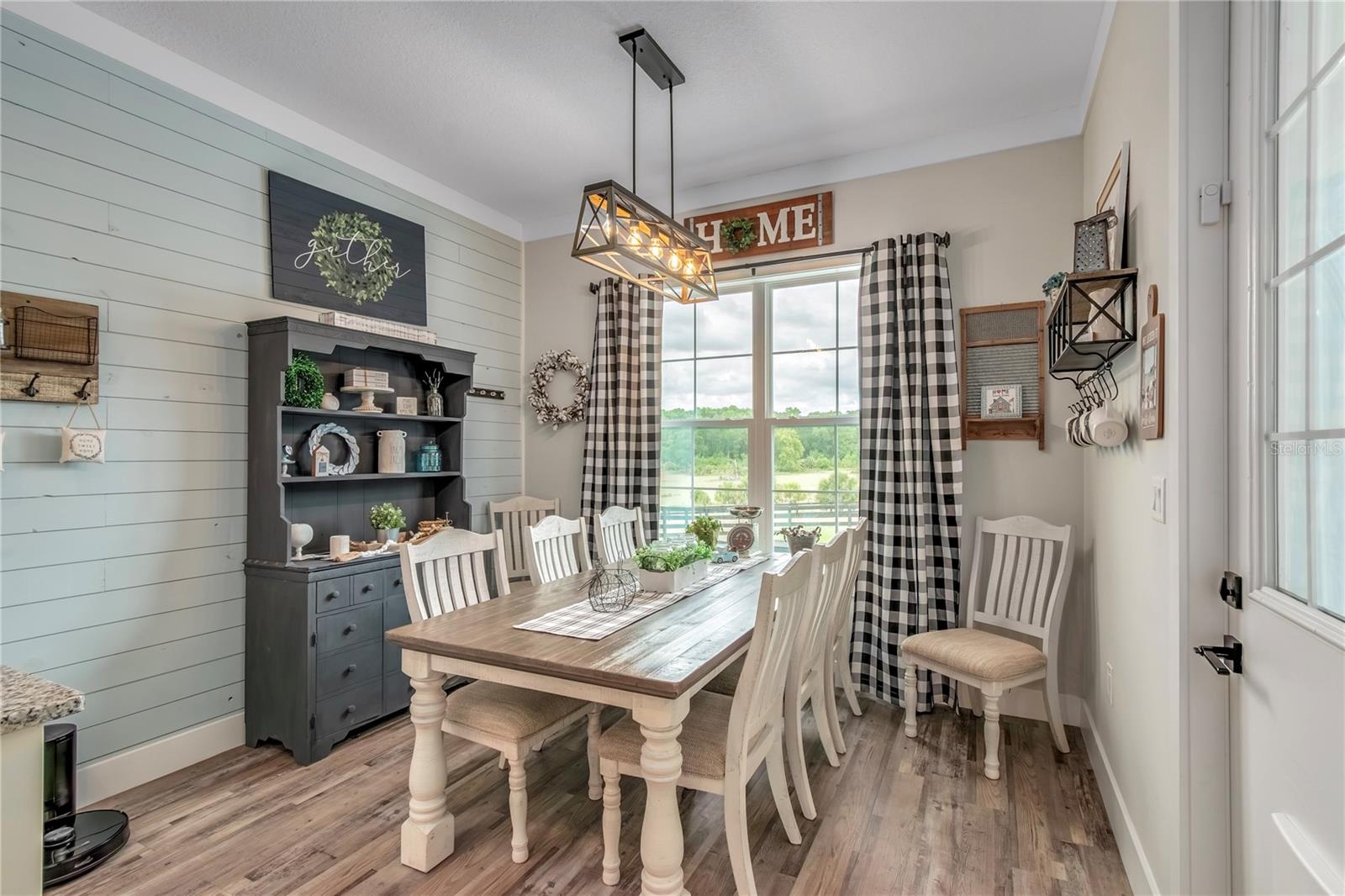 EQUESTRIAN SPGS - Residential