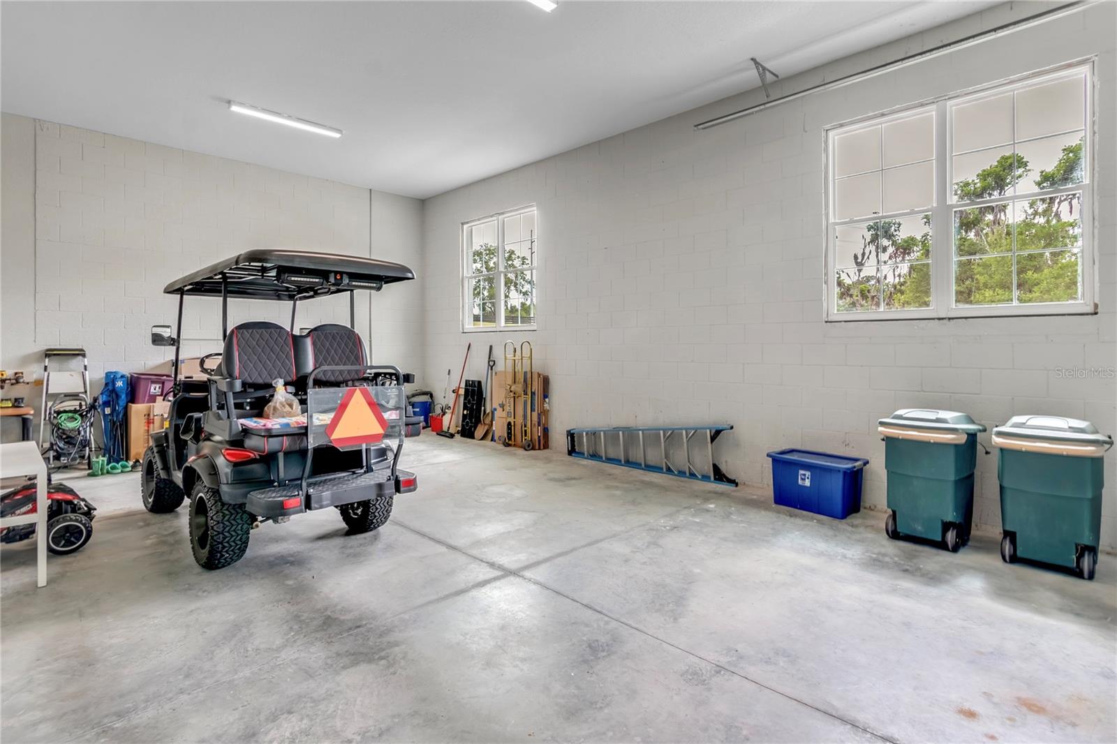 EQUESTRIAN SPGS - Residential