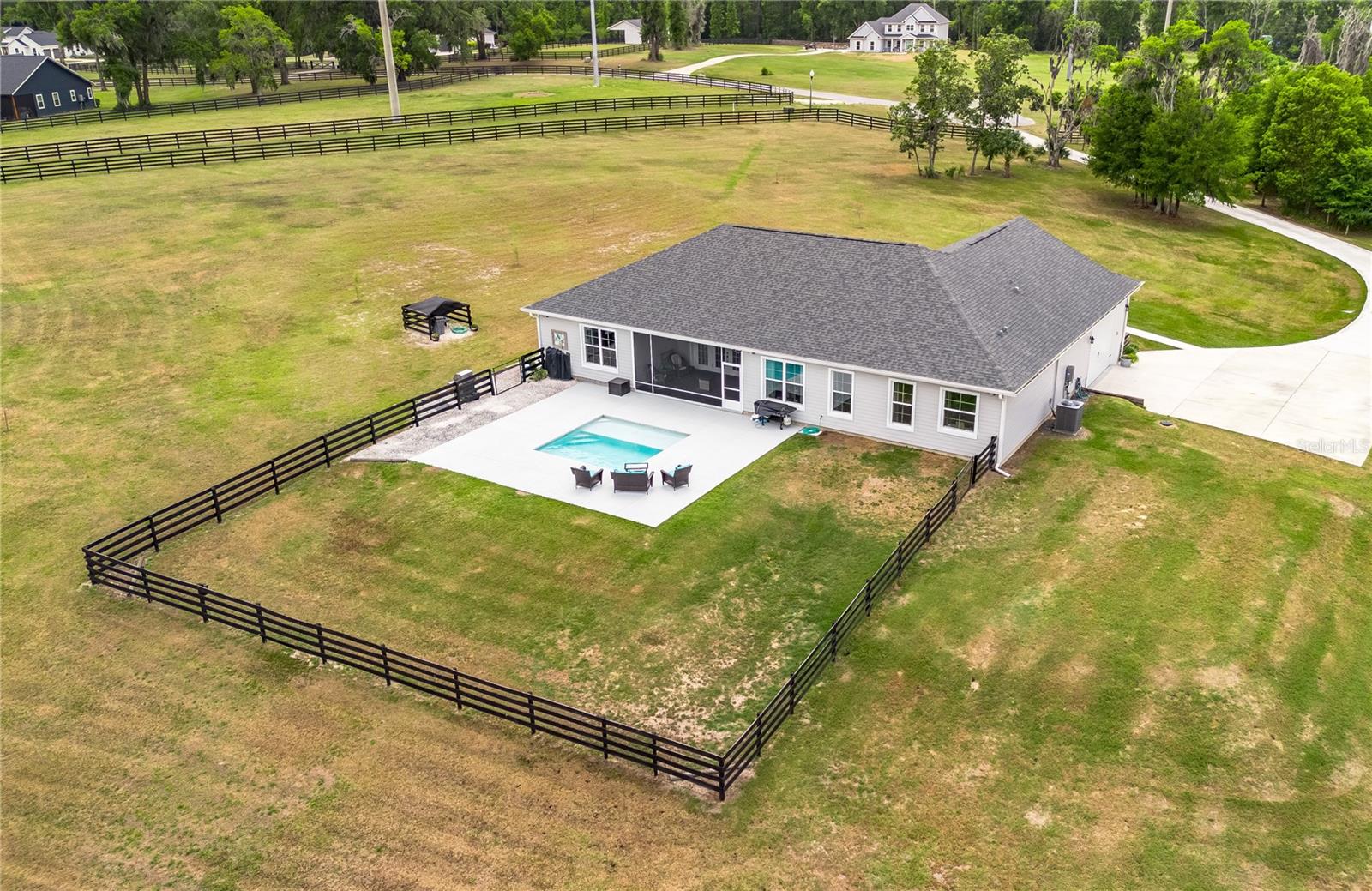 EQUESTRIAN SPGS - Residential