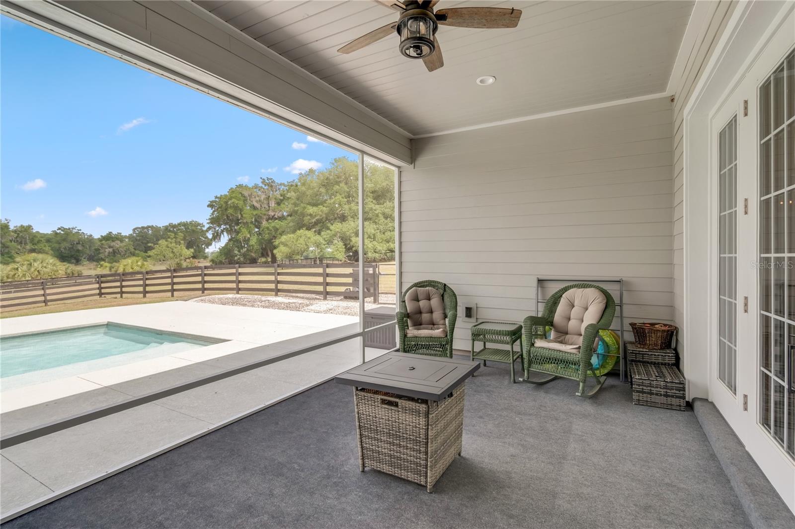 EQUESTRIAN SPGS - Residential