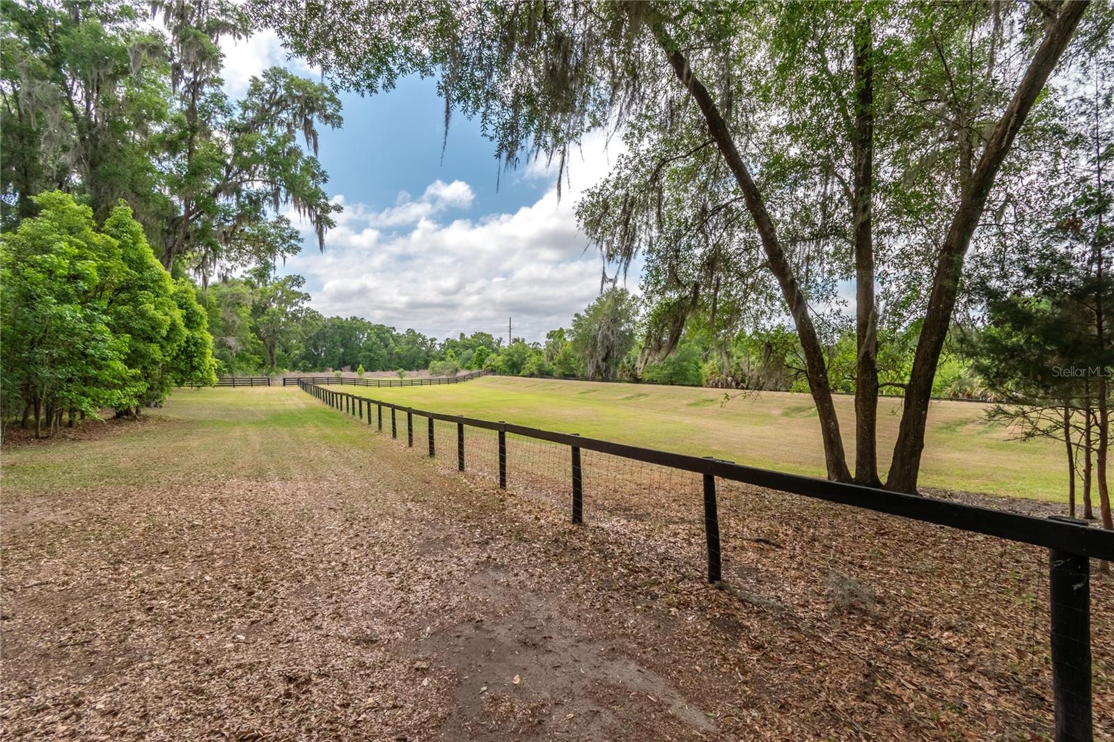 EQUESTRIAN SPGS - Residential