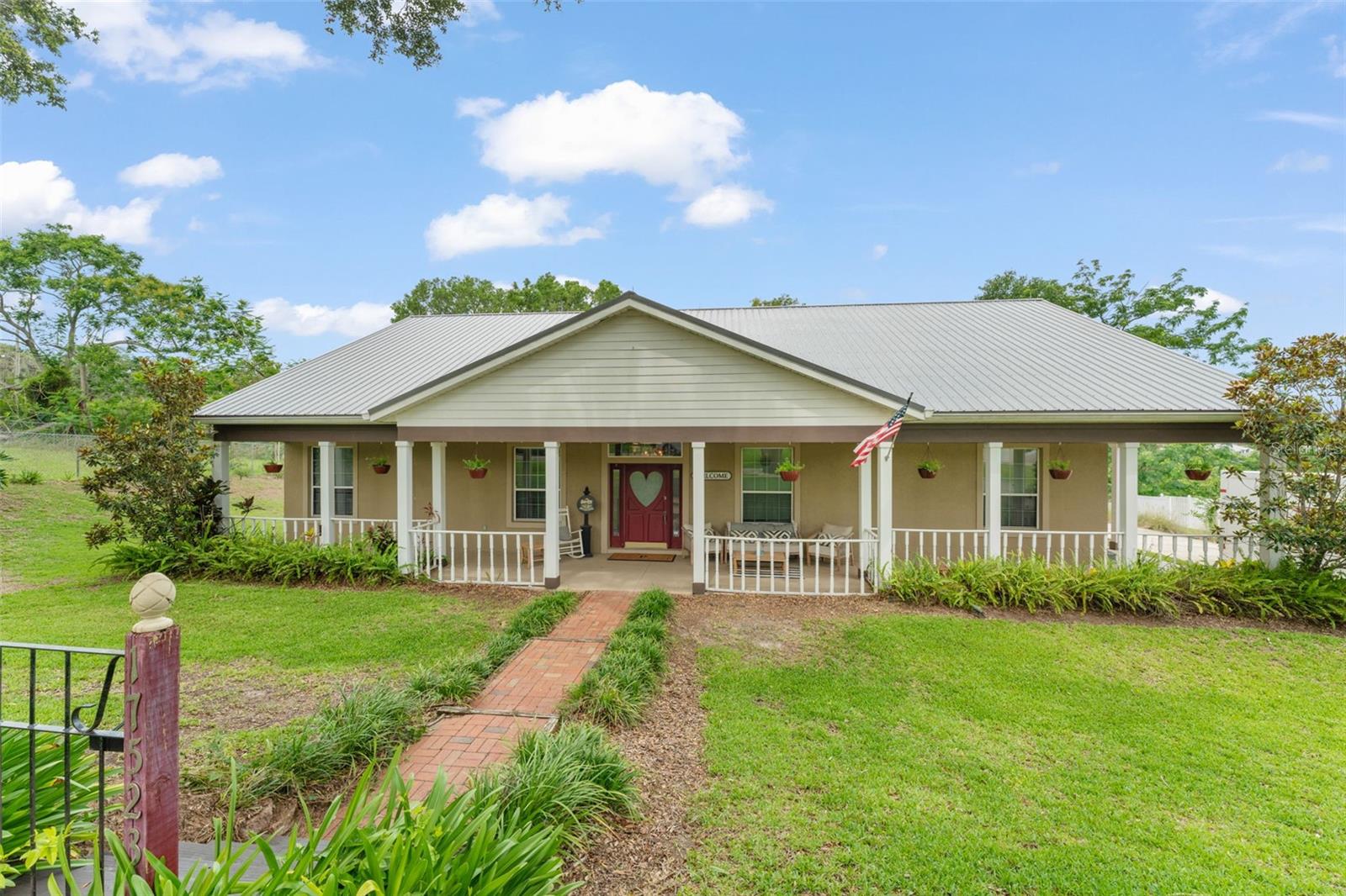 17523 DORIS STREET