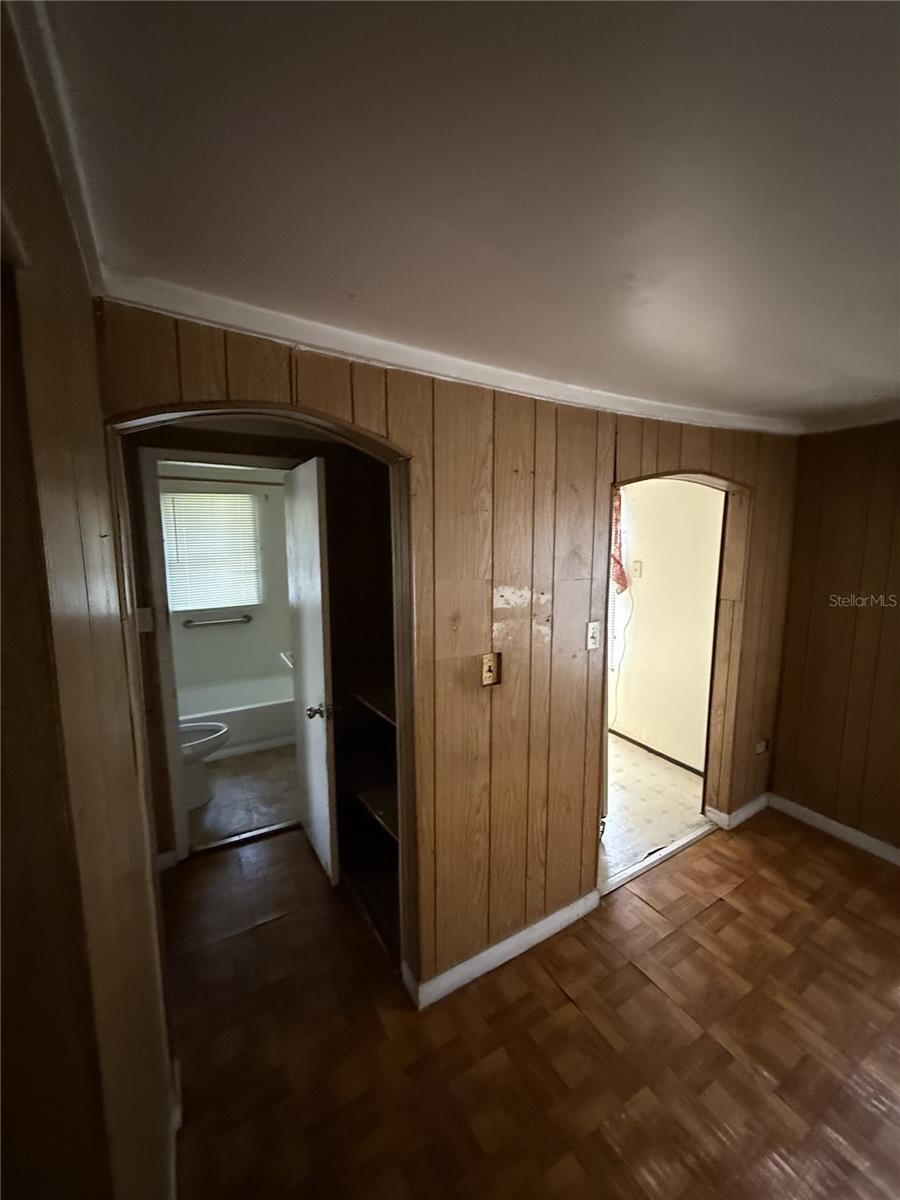 BELMONT HEIGHTS - Residential Income