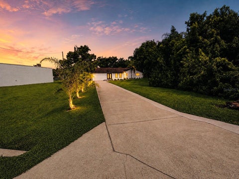 Photo of 20 2nd Avenue SE, Lutz, FL 33549 (MLS # TB8545766)